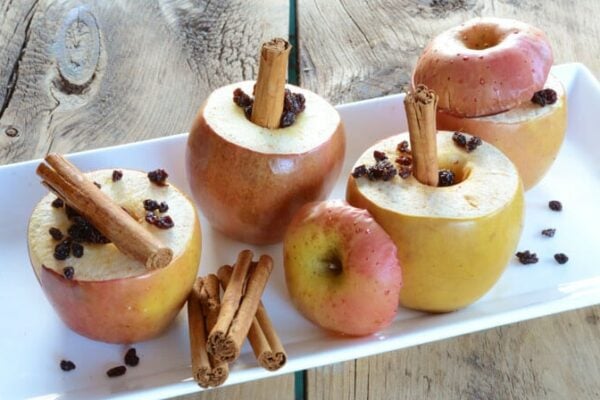 Baked Apples with Cinnamon