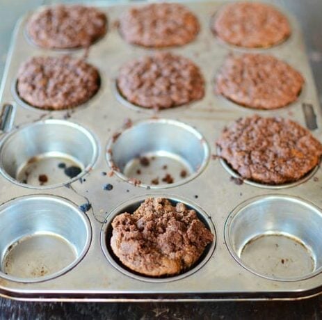 pumpkin crumb muffins