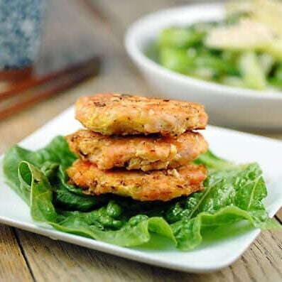 sesame salmon burgers